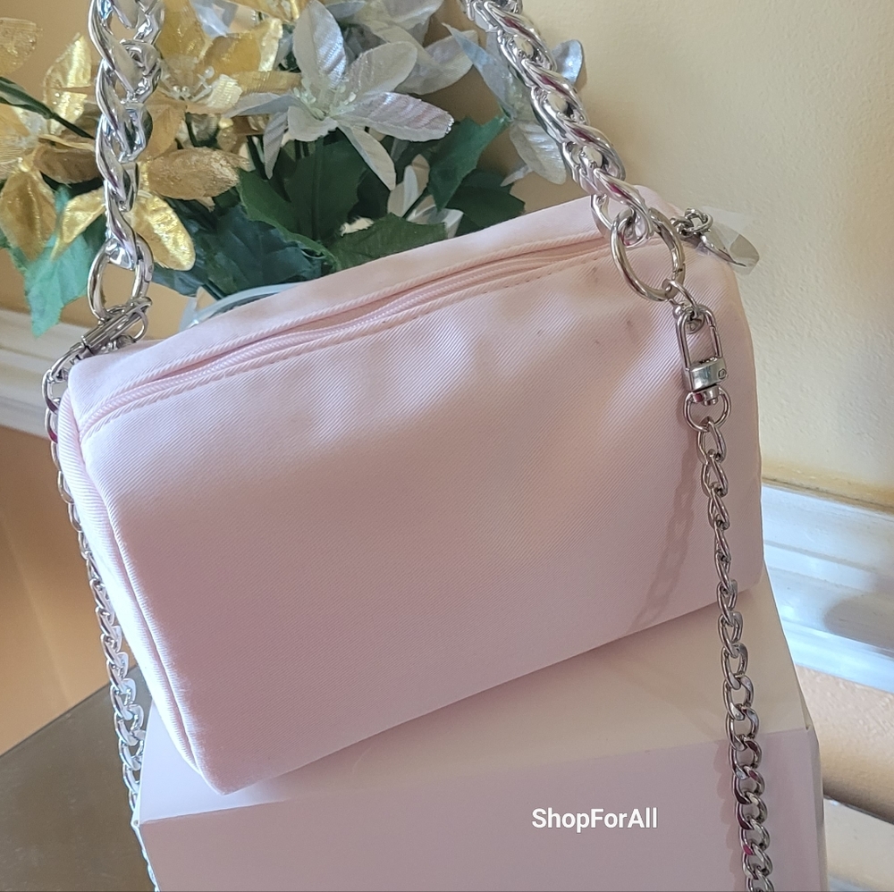 Givenchy - Picture 12 of 13